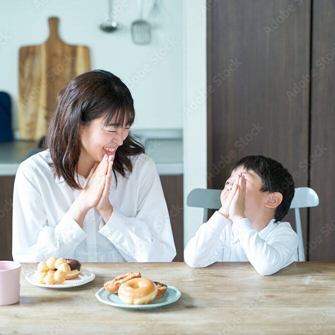 いただきますAdobeStock_585407838_Preview